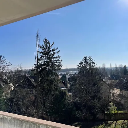 Praktische Monteurwohnung In *